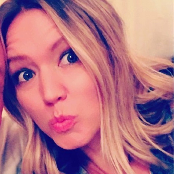 Meet your Posher, Christine - Picture 1 of 1